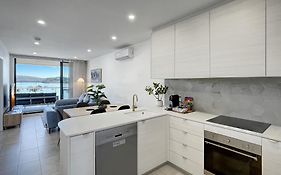 Bay View 2-Bedroom Apartment